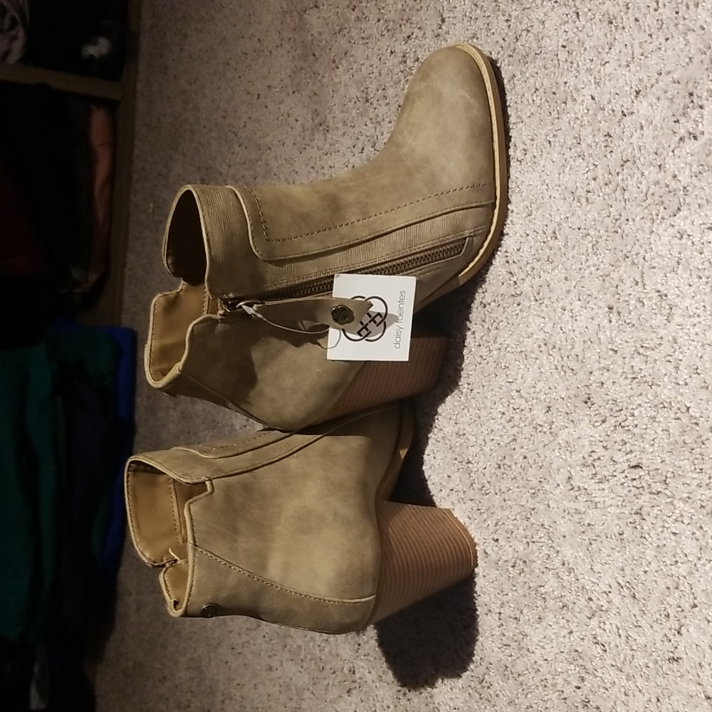 Ankle boots